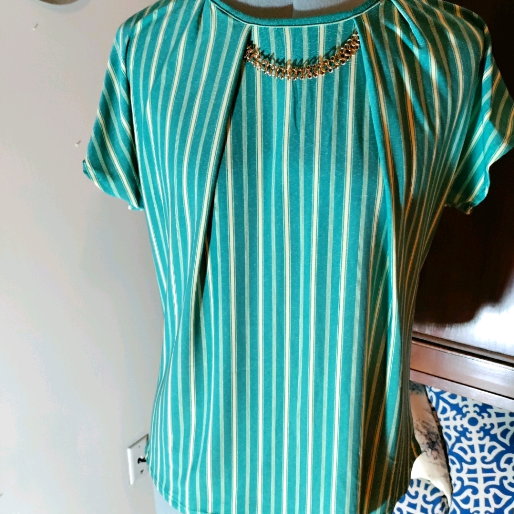 Jon and Anna Contemporary green stripped top Large